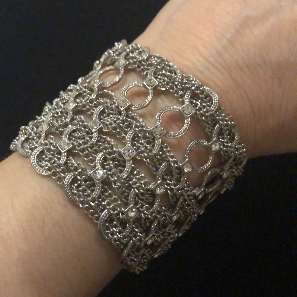 ⛓️Liquid style entwined chained hoops various square & round crystals bracelet